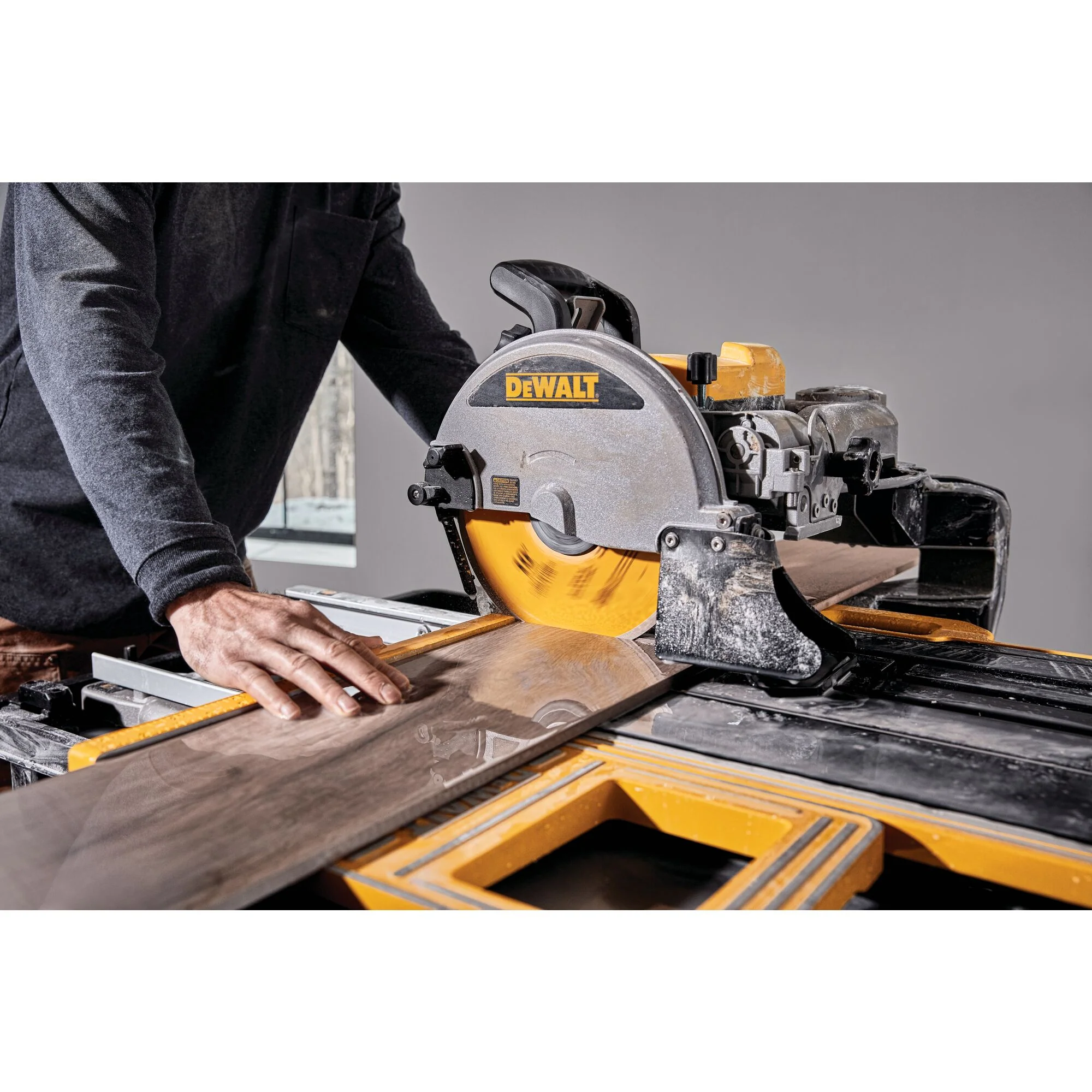 DEWALT D36000S, 10'' Wet Tile Saw with Stand High Capacity - Image 4