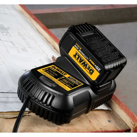 DEWALT DCB101, 12V MAX - 20V MAX Li-Ion Battery Charger - Image 2