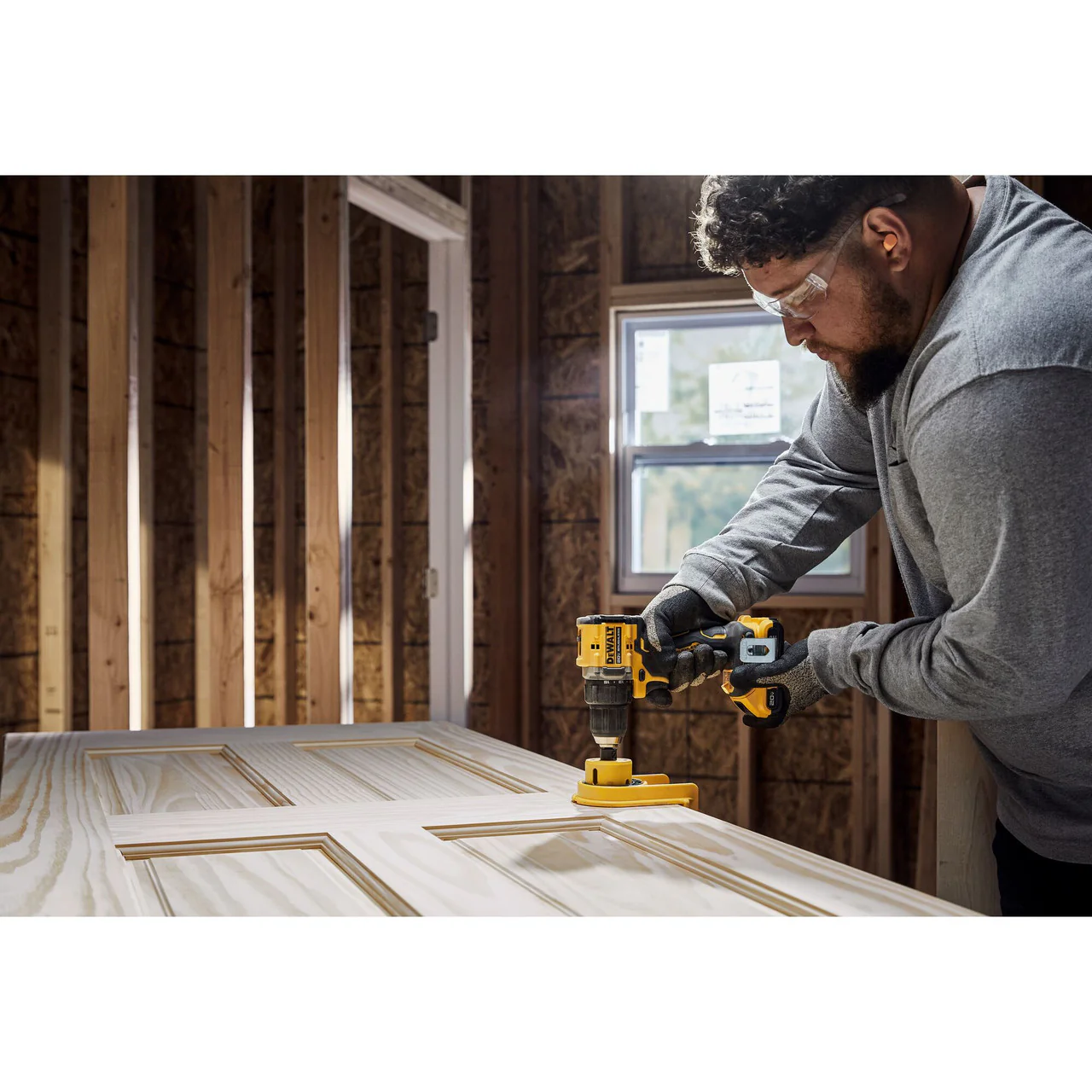 DEWALT DCD794D1, Atomic Compact Series 20V Max Brushless Cordless 1/2 In. Drill/Driver Kit - Image 4