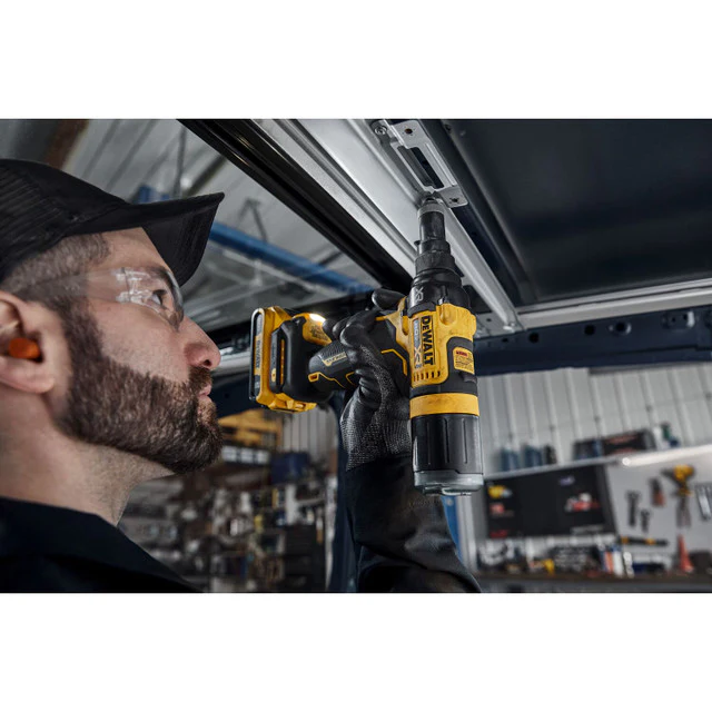 DEWALT DCF403D1, 20V MAX* XR® Brushless Cordless 3/16" Rivet Tool Kit - Image 6