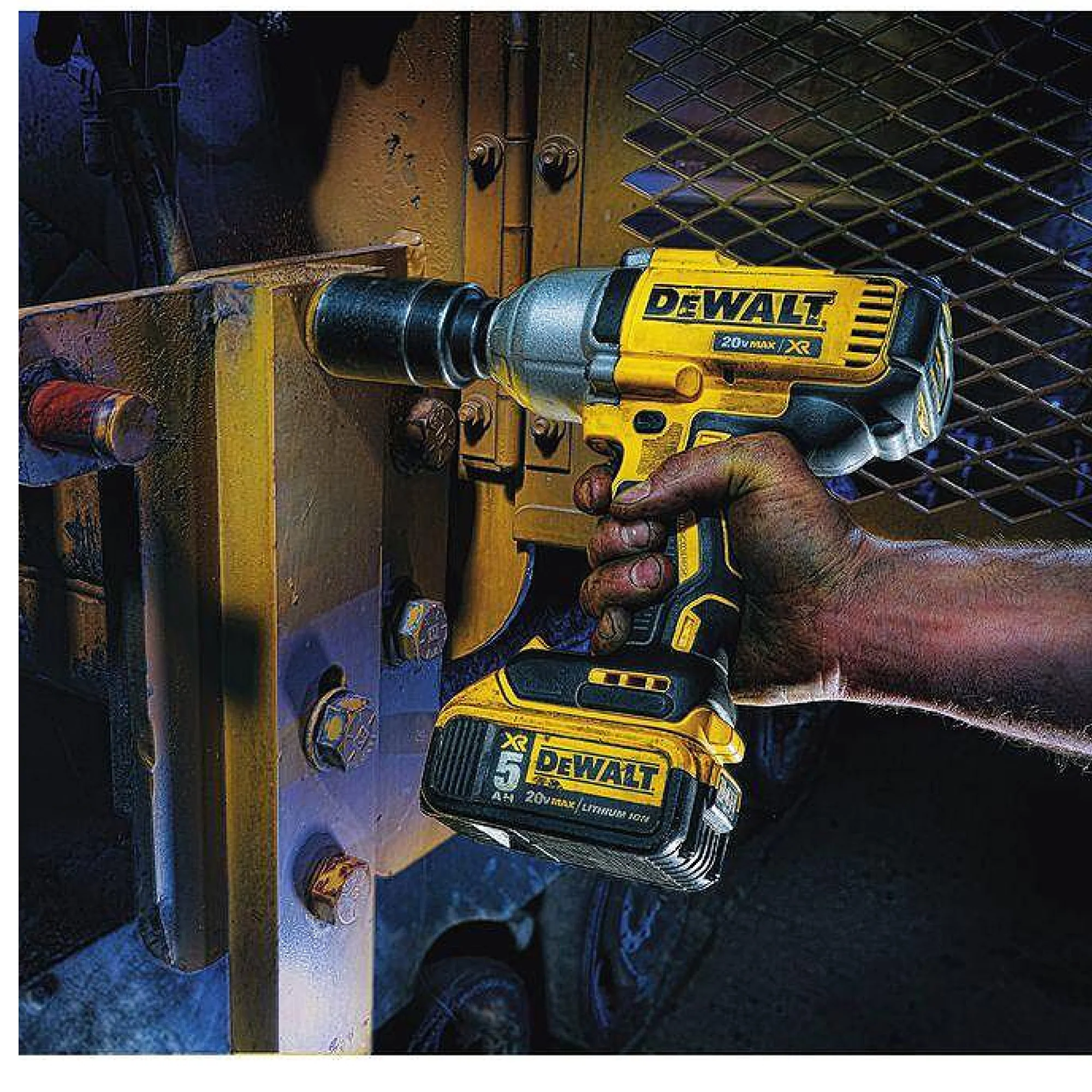 DEWALT DCF899B, 20V MAX Li-Ion High Torque 1/2'' Impact Wrench w/Detent Pin (Tool Only) - Image 4