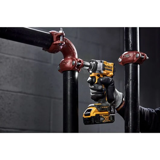 DEWALT DCF922B, 20V Max 1/2” Detent Pin Atomic Compact Impact Wrench - Image 3