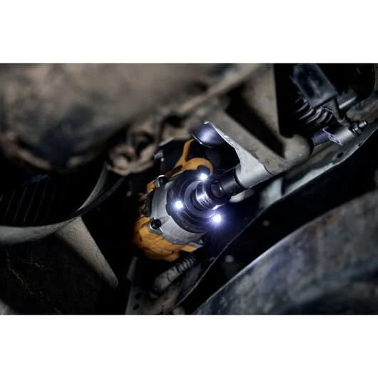 DEWALT DCF923B, 20V Max* 3/8” Hog Ring Atomic Compact Impact Wrench - Image 3