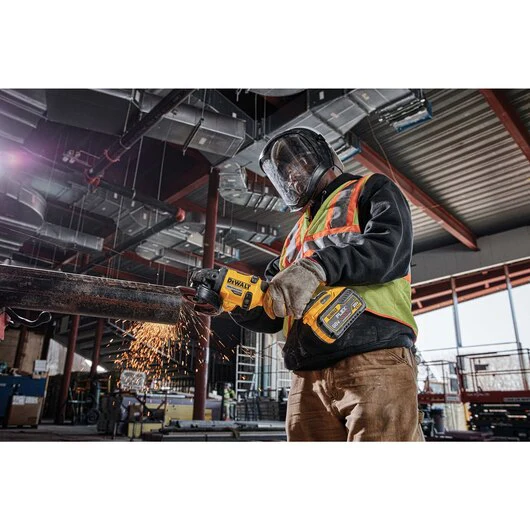 DEWALT DCG414B, 60V MAX FLEXVOLT 4-1/2'' - 6'' Grinder w/Kickback Brake (Tool Only) - Image 4