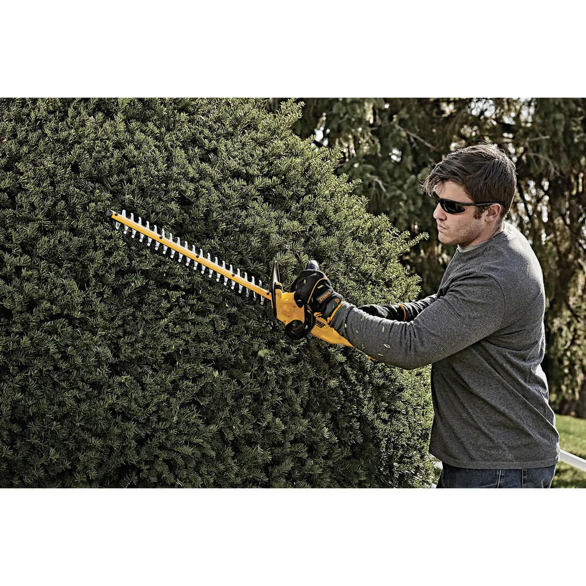 DEWALT DCHT820P1, 20V MAX Li-Ion 22'' Hedge Trimmer (5.0Ah) - Image 7
