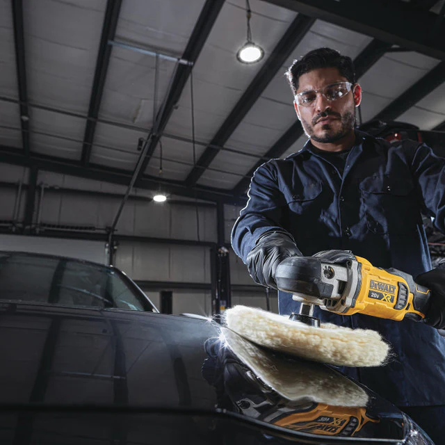 DEWALT DCM849P2, 20V MAX 7 in Cordless Variable Speed Rotary Polisher Kit - Image 6
