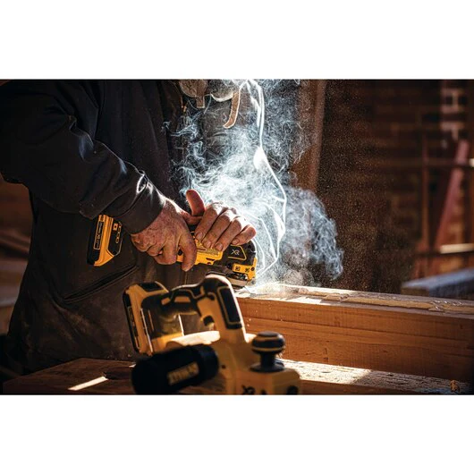 DEWALT DCS355B, 20V MAX XR Oscillating Multi tool (Tool Only) - Image 4