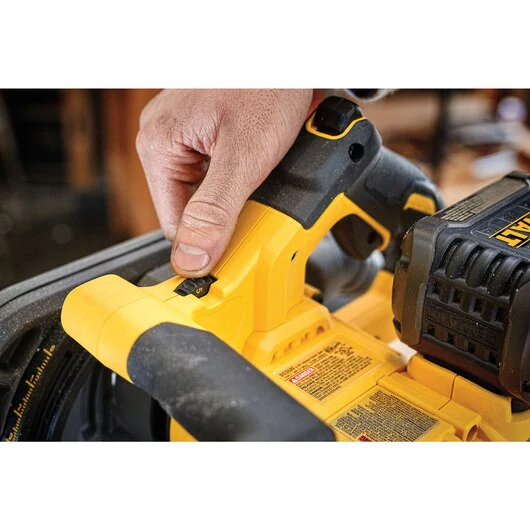 DEWALT DCS520T1, 60V MAX FLEXVOLT 6-1/2'' Cordless Track Saw Kit - Image 2