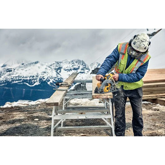 DEWALT DCS577X1, 60V MAX FLEXVOLT 7-1/4'' Worm Drive Circular Saw Kit (9.0 Ah) - Image 3