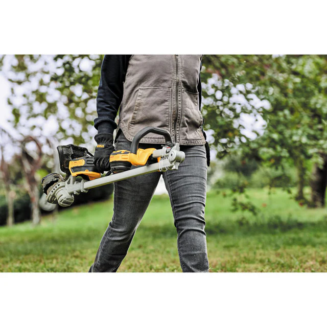 DEWALT DCST922P1, 20V MAX Cordless Brushless 14" Folding String Trimmer Kit (5.0 Ah) - Image 8
