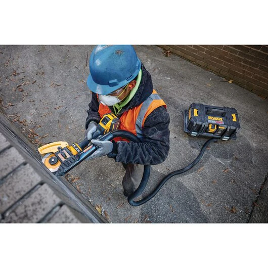 DEWALT DCV585T2, 20V/60V MAX FLEXVOLT Dust Extractor - Image 4