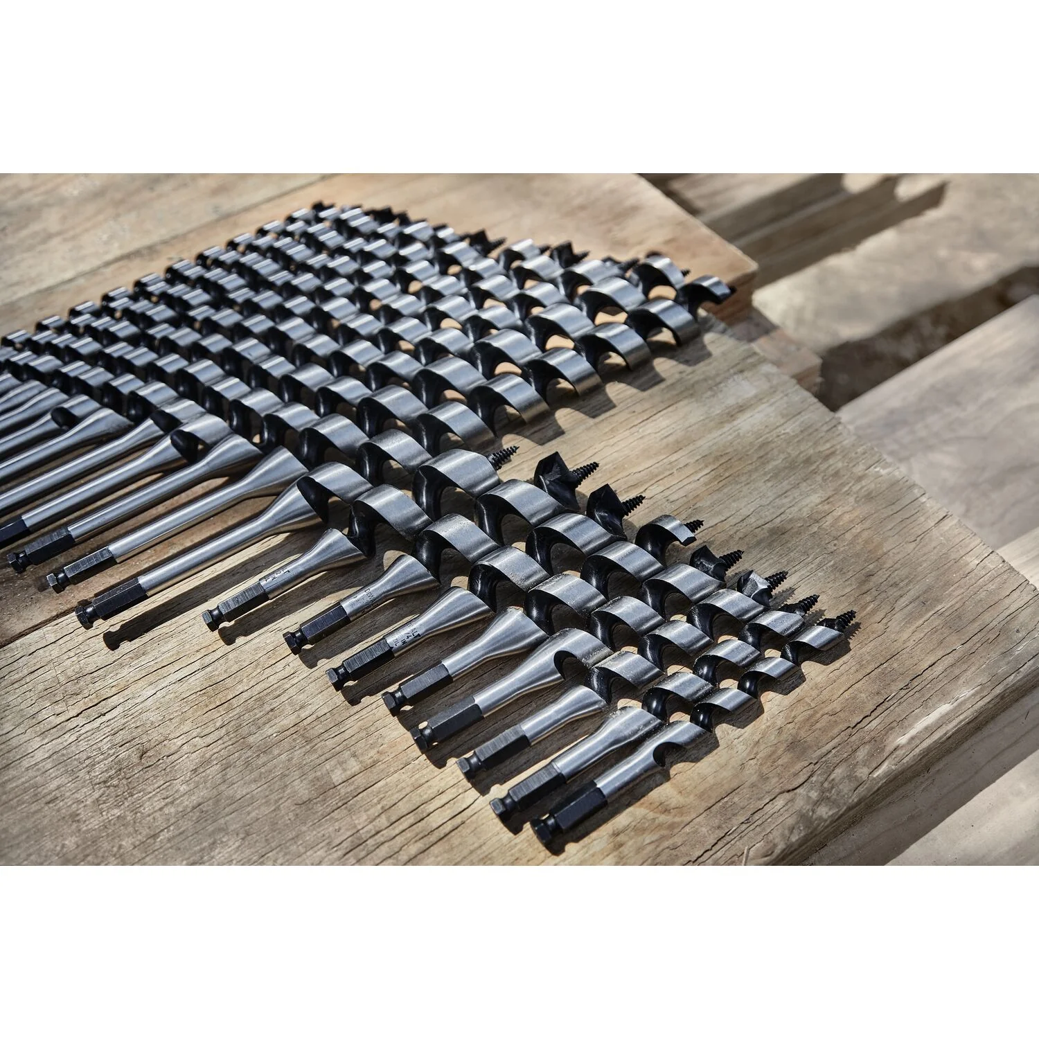 DEWALT DW1692, 1-1/2''  X 17'' Ship Auger Bit - Image 4