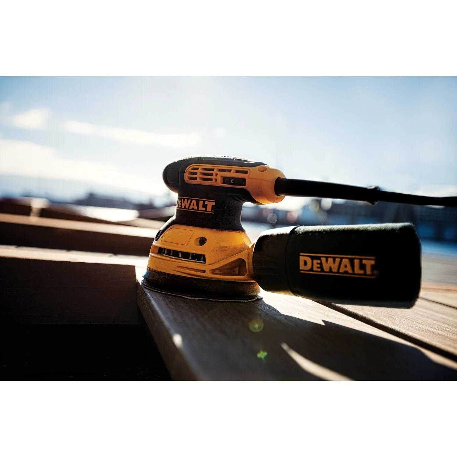 DEWALT DWE6423K, 5'' Random Orbit Sander (Variable Speed) - Image 6