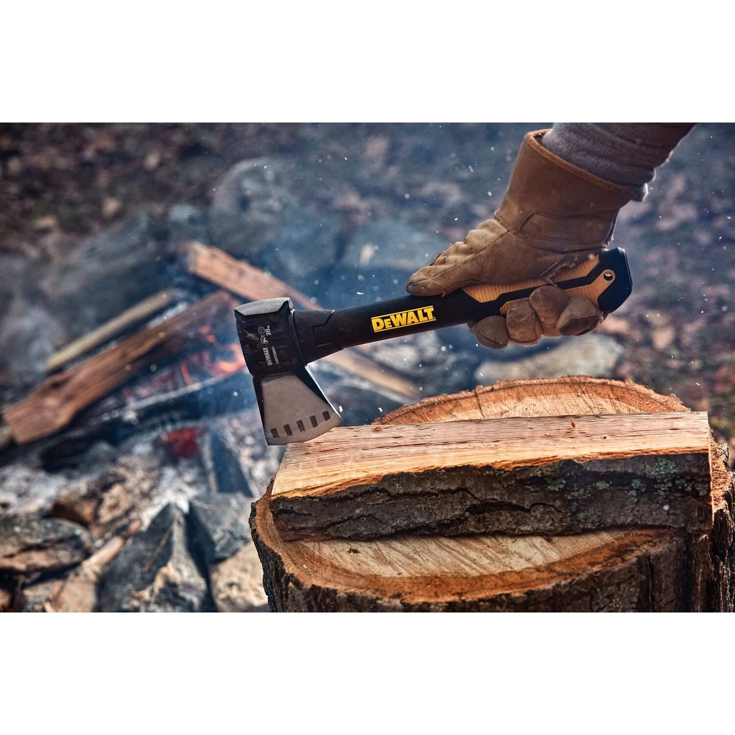 DEWALT DWHT56031, 20 oz. EXOCORE Camper's Hatchet - Image 3
