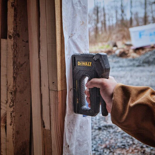 DEWALT DWHT80276, Carbon Fiber Composite Staple Gun - Image 3
