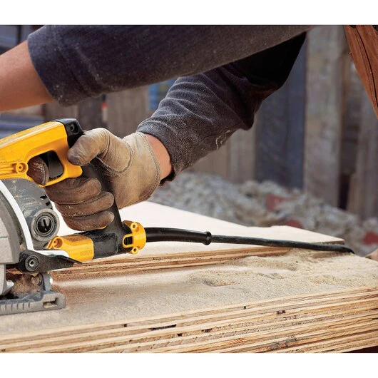 DEWALT DWS535, 7-1/4'' Worm Drive Circular Saw - Image 5