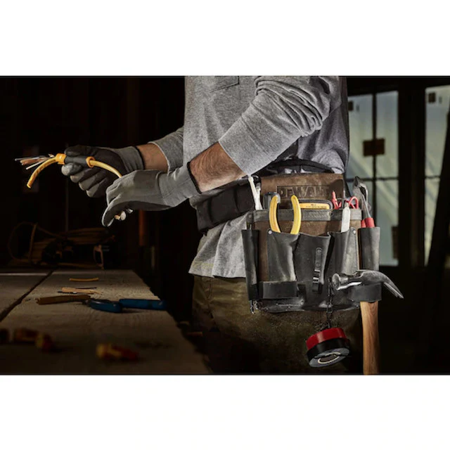 DEWALT DWST550114, Electrician Leather Tool Pouch - Image 2
