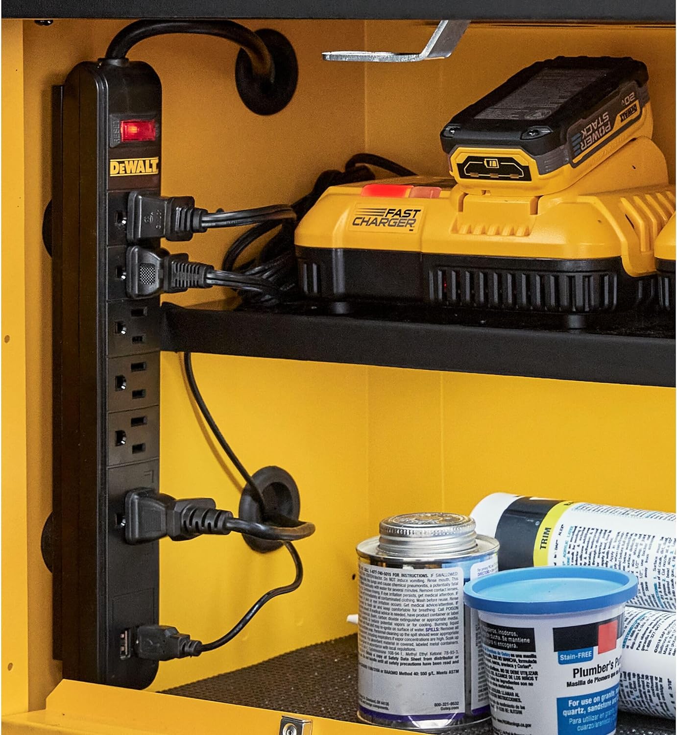 DEWALT DWST82693, Magnetic Power Strip with 6 Power Outlets - Image 2