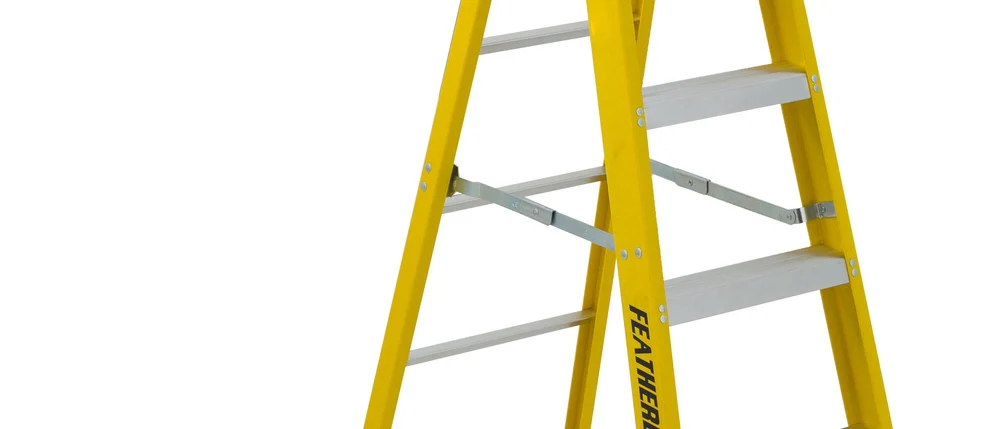 Featherlite 6910, 10′ Extra-Heavy Duty Fiberglass Stepladder (IN-STORE PICKUP ONLY) - Image 2