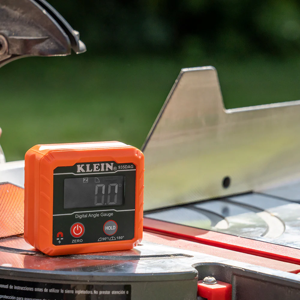 Klein Tools 935DAG, Digital Angle Gauge and Level - Image 8