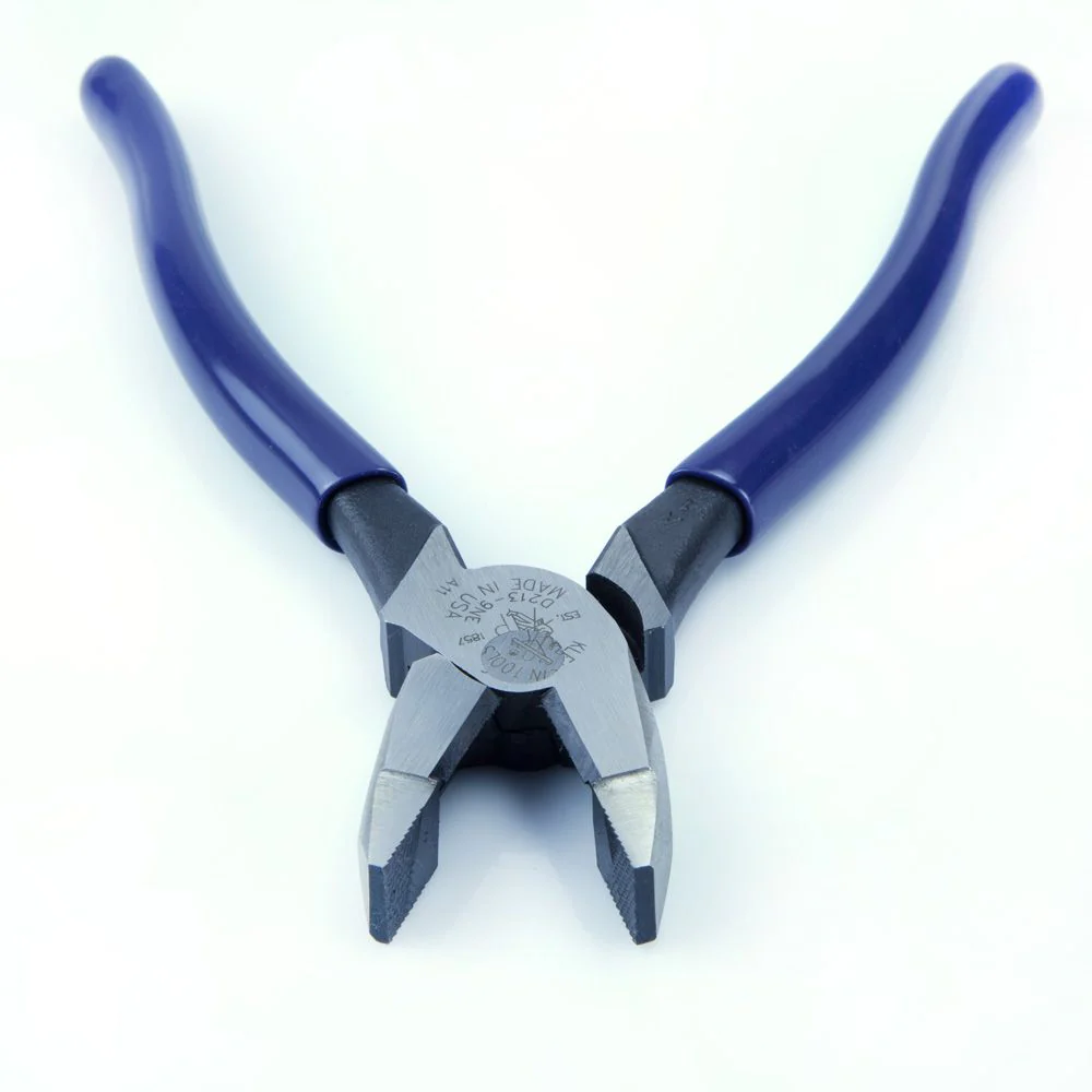 Klein Tools D213-9NE, Lineman's Pliers, New England Nose, 9-Inch - Image 3