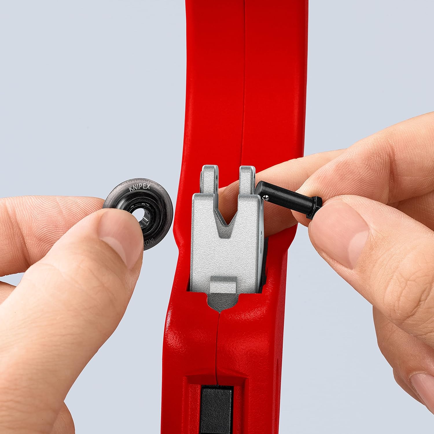 Knipex 90 31 03 BKA, 10 1/4" KNIPEX TubiX® XL Pipe Cutter - Image 7