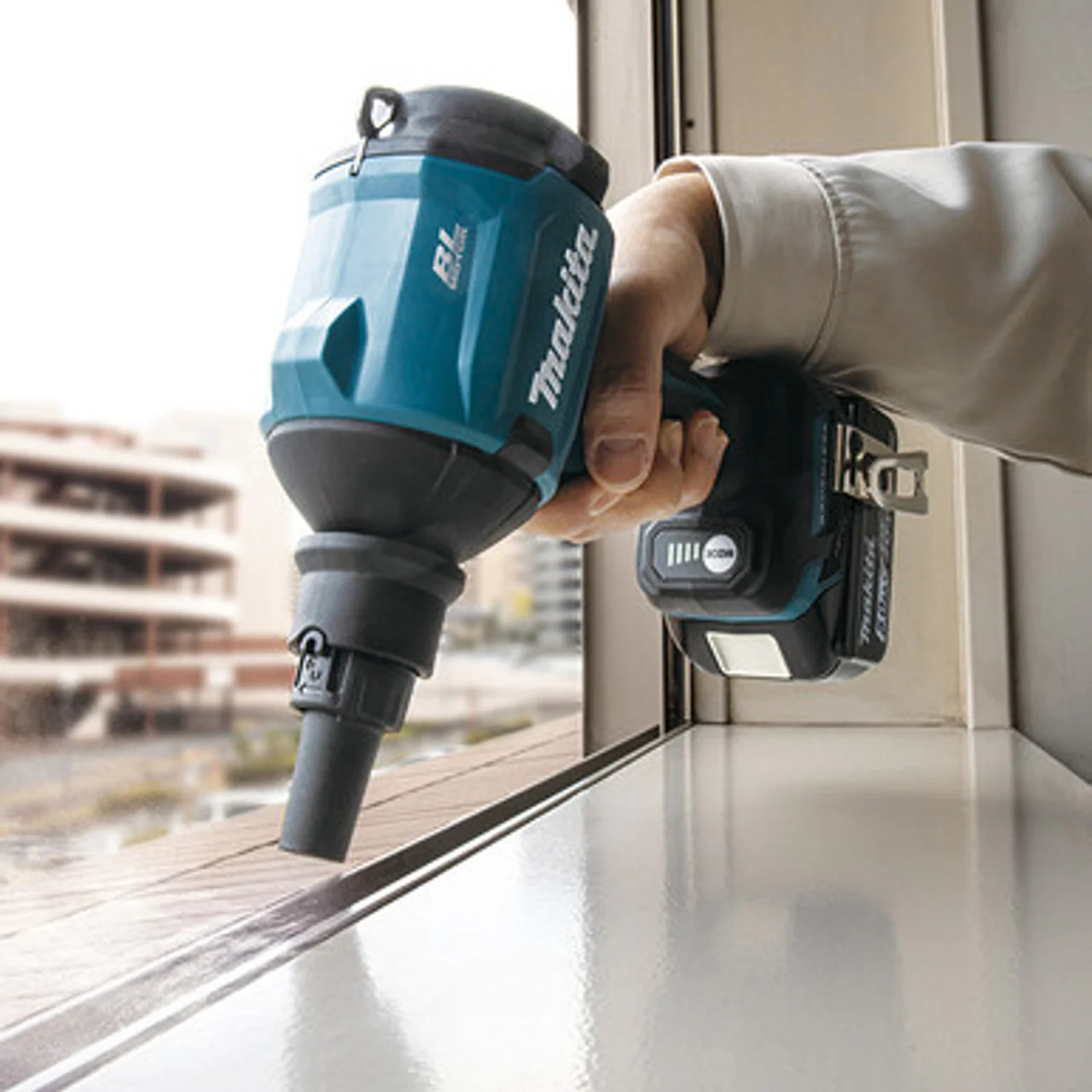 Makita DAS180RT, 18V LXT Brushless Cordless 4-Speed Dust Blower (5.0Ah Kit) - Image 2