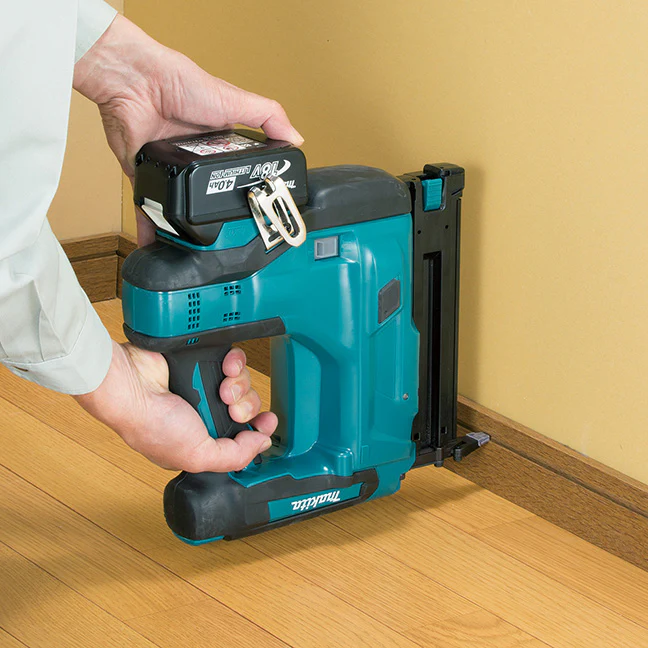 Makita DBN500Z, 18V LXT 2" 18 ga Brad Nailer, Tool Only - Image 3