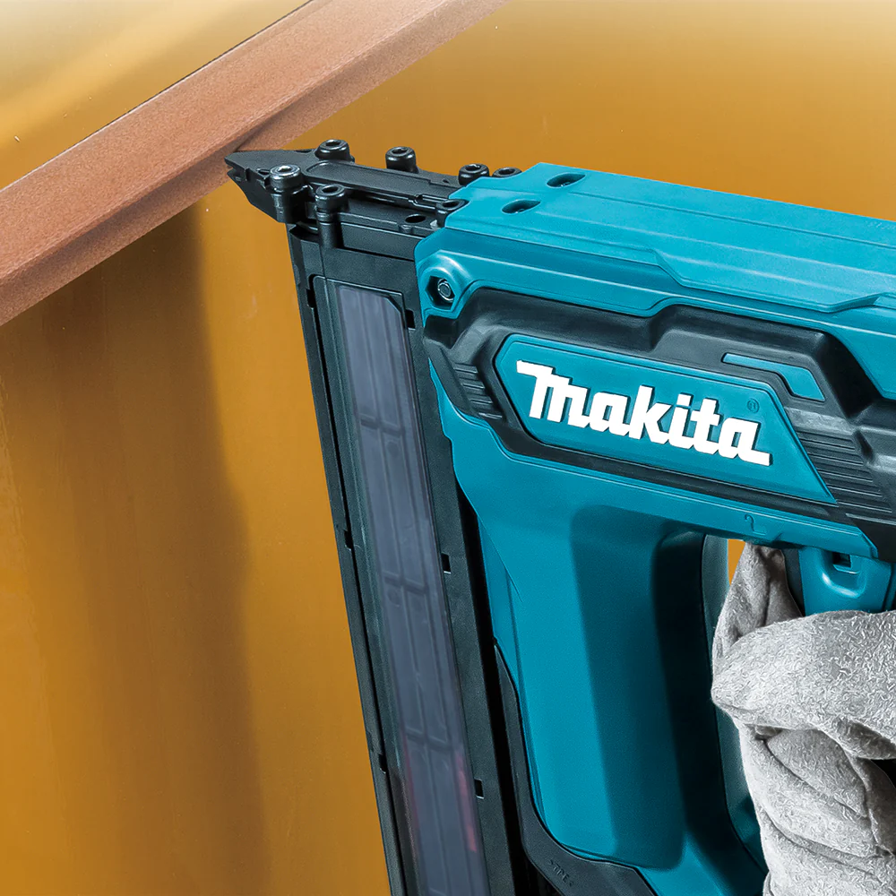Makita DFN350Z, 18V 18ga Finishing Nailer 5/8″ to 1-3/8″ - Image 2