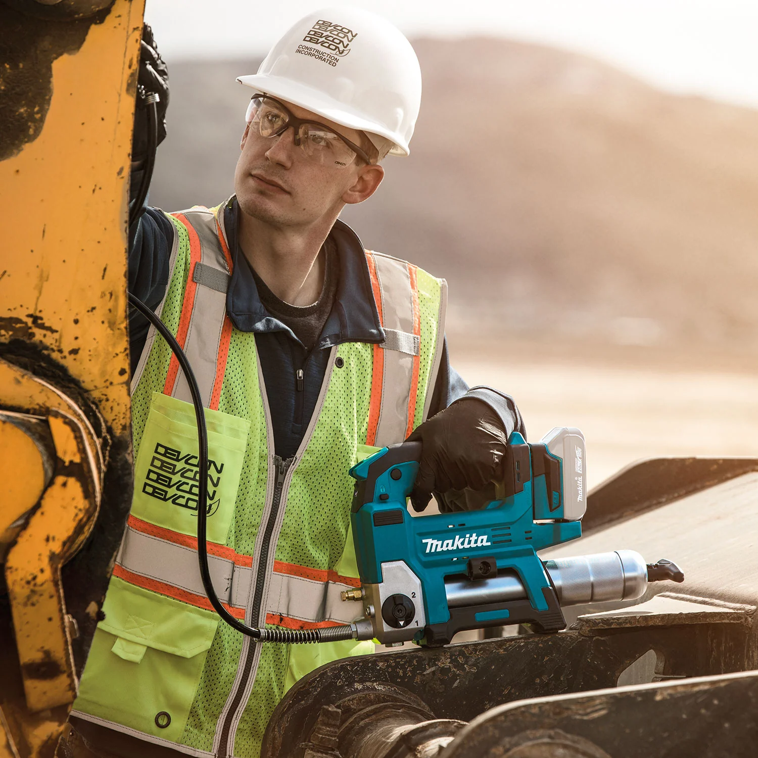 Makita DGP180Z, 18V LXP Grease Gun (Tool Only) - Image 2