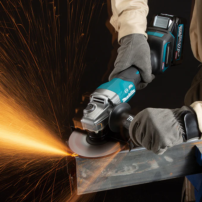 Makita GA036GZ, 40Vmax XGT Brushless 6" Angle Grinder (Tool Only) - Image 2