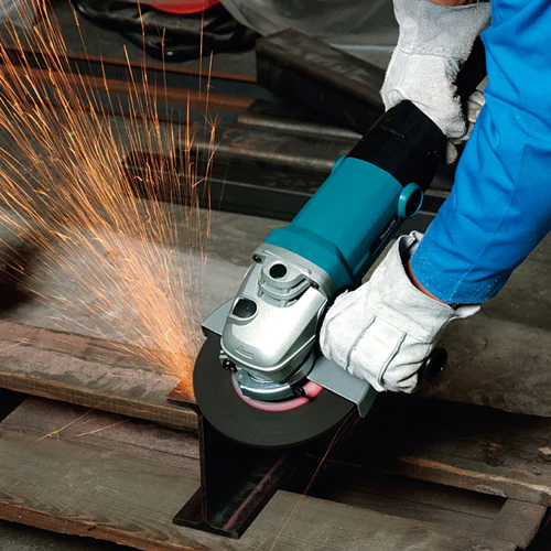 Makita GA7010C, 7" Angle Grinder - Image 2