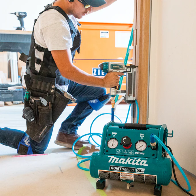 Makita MAC2400, Big Bore 2.5 HP Air Compressor - Image 12