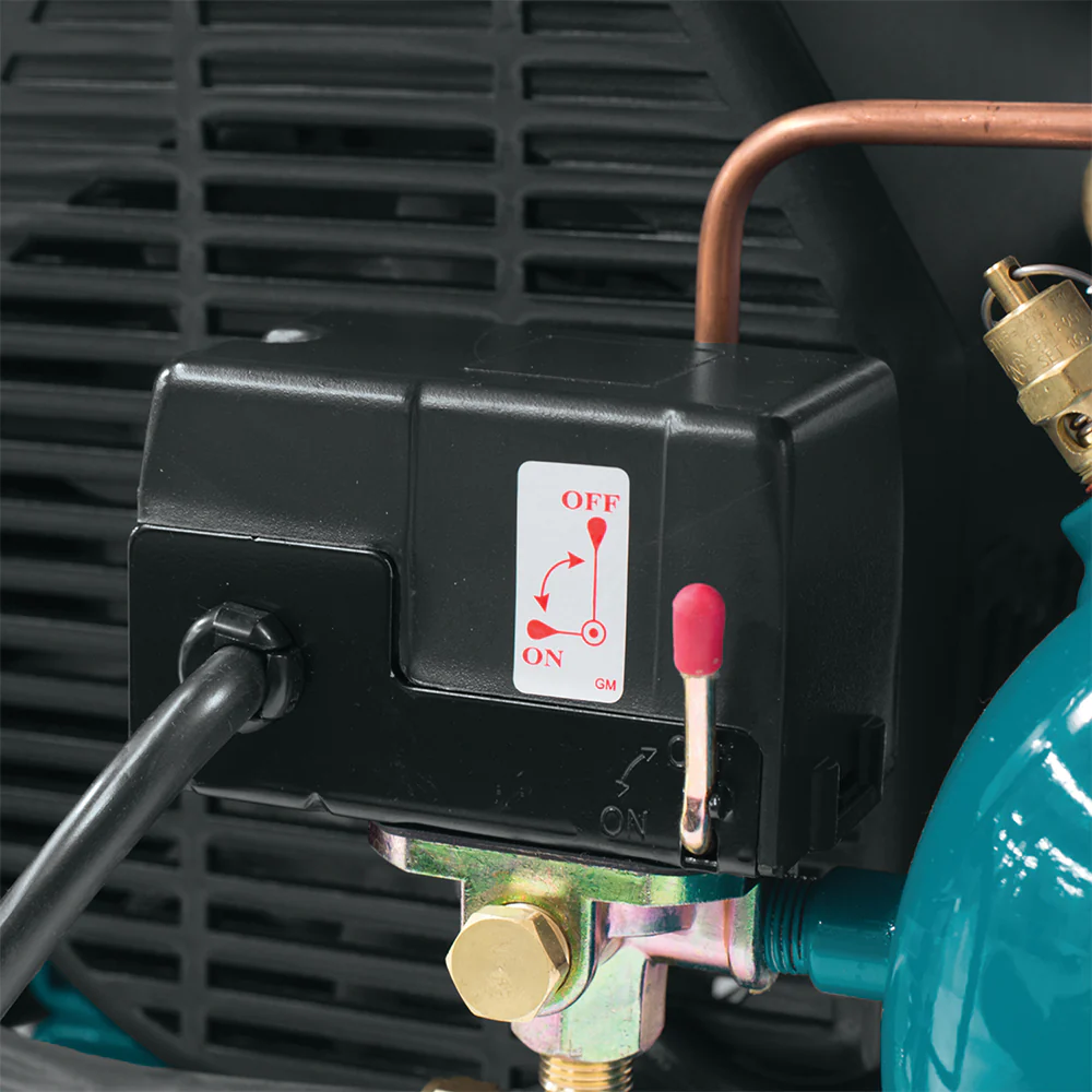 Makita MAC2400, Big Bore 2.5 HP Air Compressor - Image 2