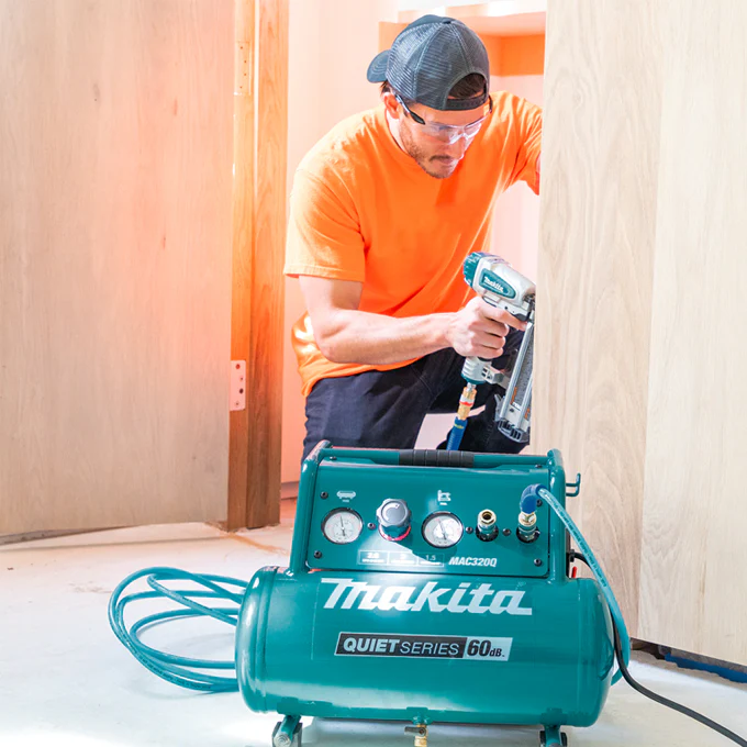 Makita MAC320Q, 1.5HP 3 Gallon Quiet Compressor - Image 2