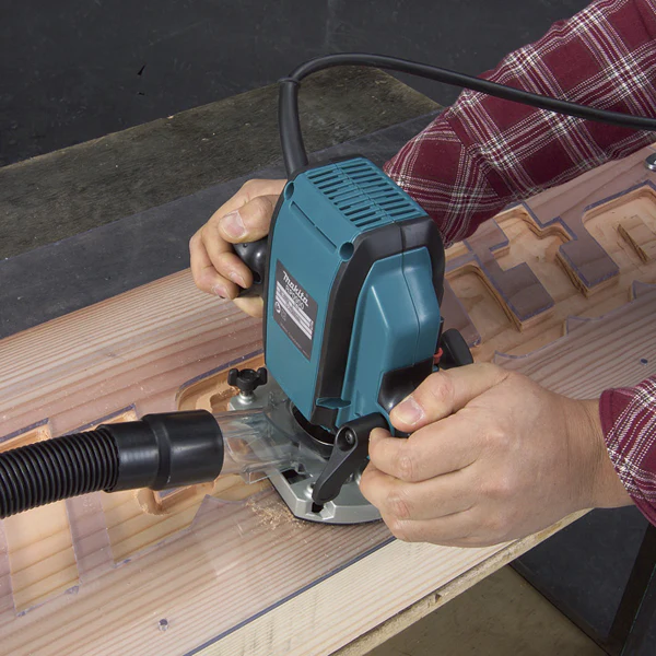 Makita RP0900K, Router 1/4" 1-1/4 H.P. Plunge - Image 3