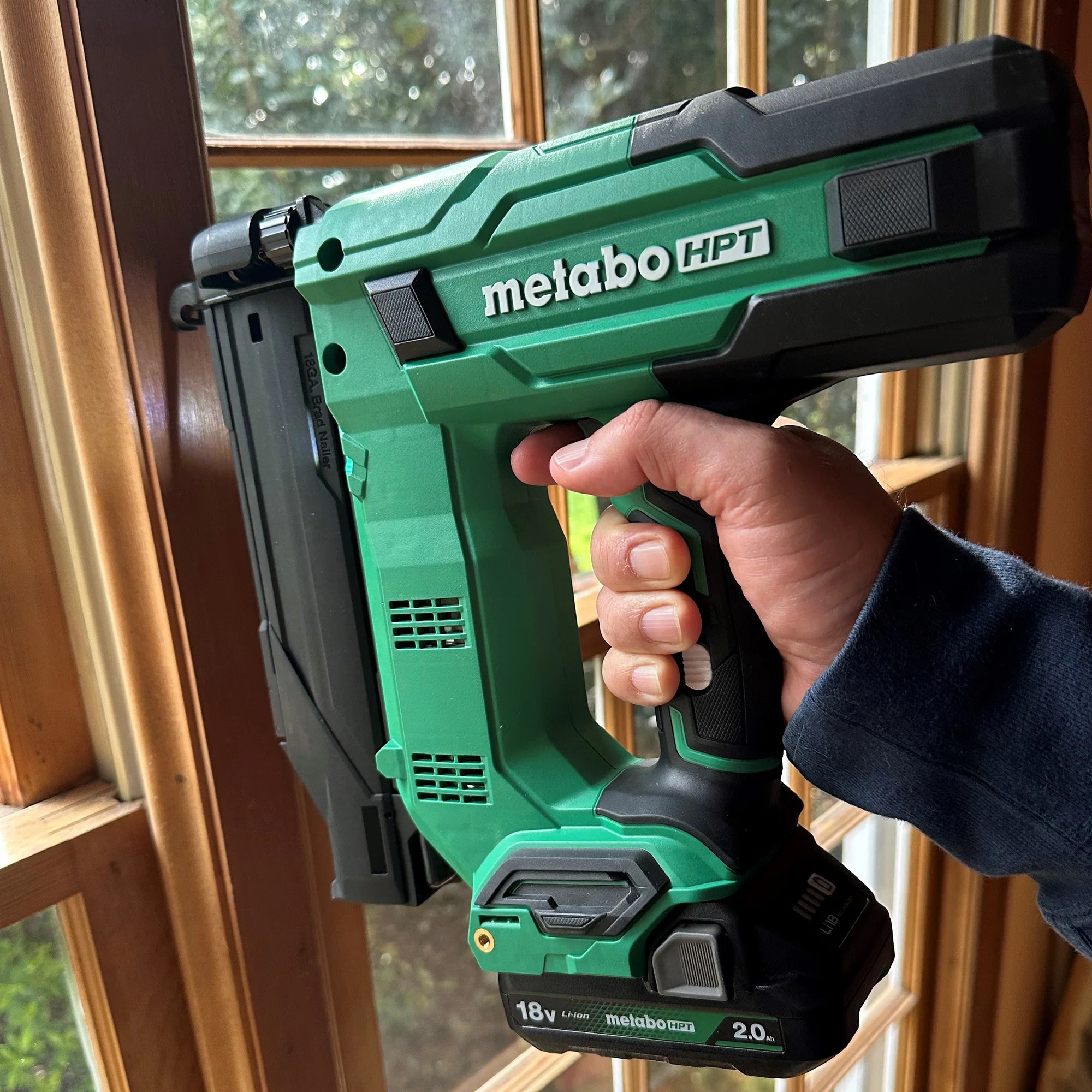 Metabo HPT NT1850DGM, 18V MULTIVOLT™ 18 GAUGE COMPACT BRAD NAILER (1 x 2.0Ah) - Image 5