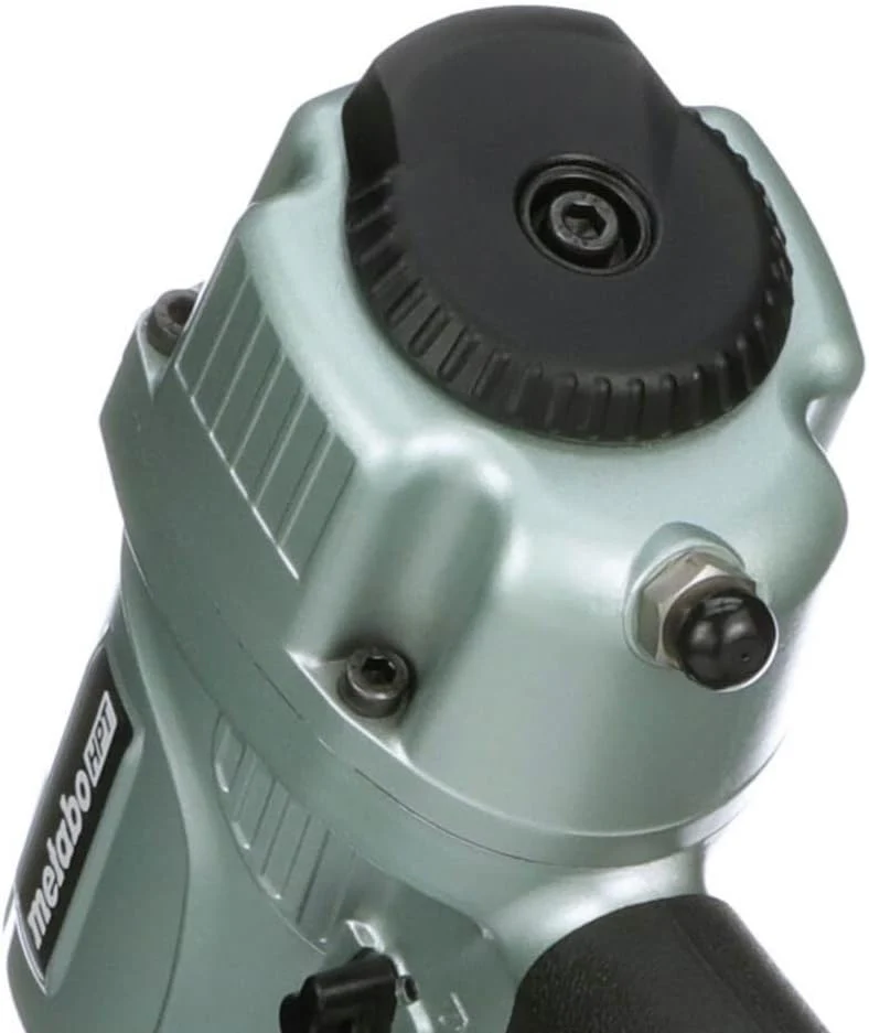 Metabo HPT NT65MA4, 2-1/2" 15ga Angled Finish Nailer with Air Duster - Image 4