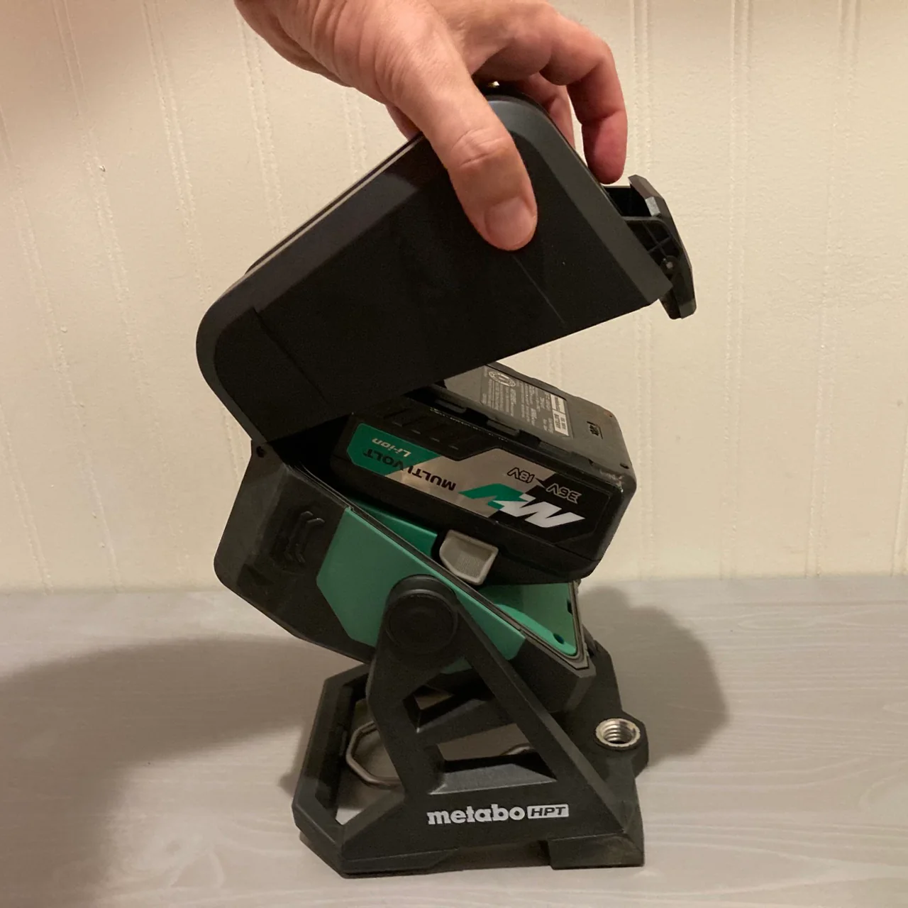 Metabo HPT UB18DBQ4M, 18V MultiVolt 2,000 Lumen LED Work Light (Tool Only) - Image 4