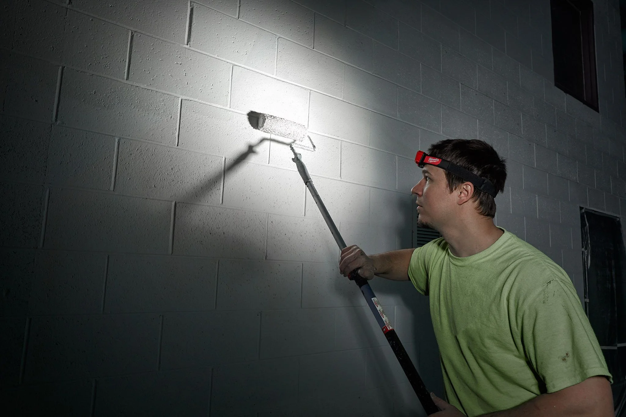 Milwaukee 2104, Spot/Flood Headlamp - Image 3