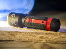 Milwaukee 2107, 325L Focusing Flashlight - Image 5