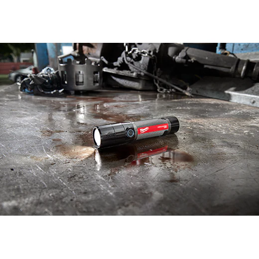 Milwaukee 2160-21, USB Rechargeable Compact Flashlight (800 Lumens) - Image 2