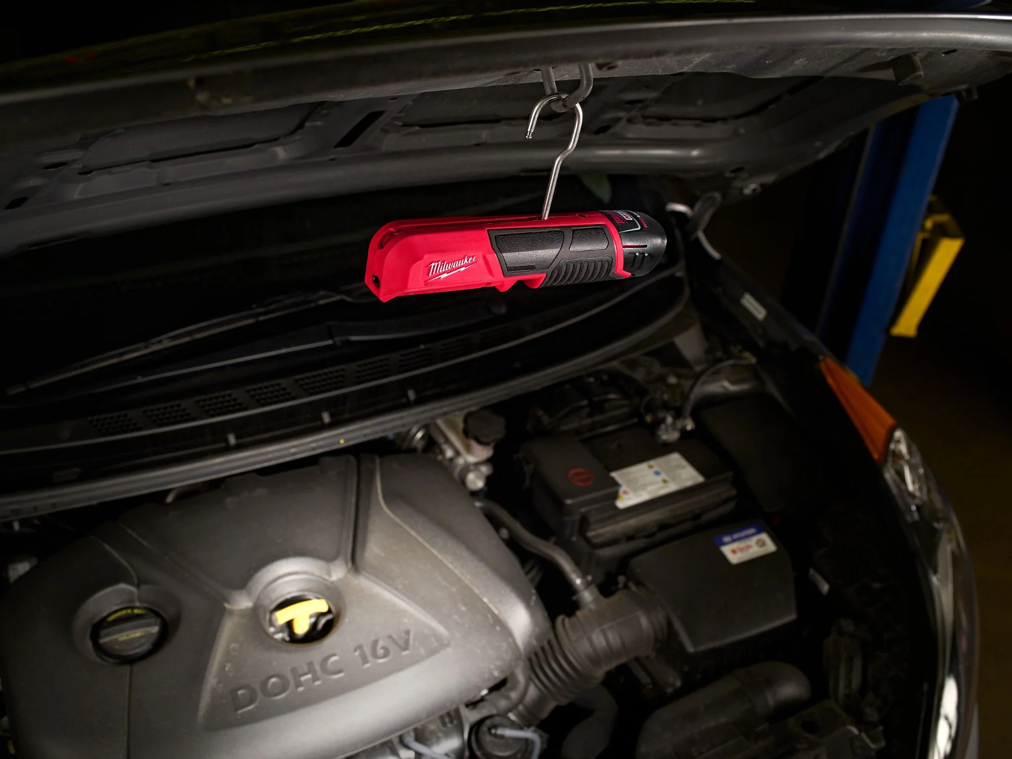 Milwaukee 2351-20, M12 LED Stick Light (Tool Only) - Image 3