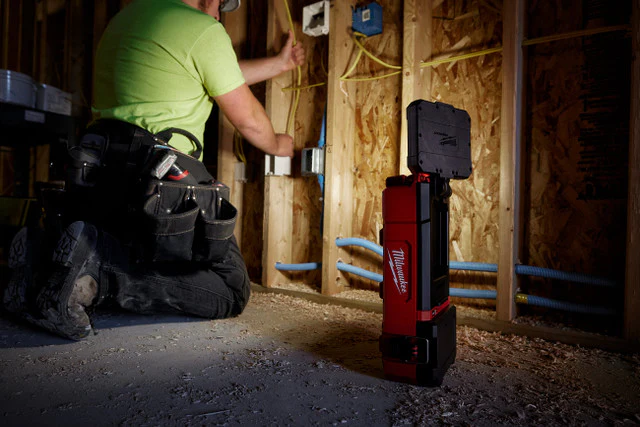 Milwaukee 2356-20, M12™ PACKOUT™ FLOOD LIGHT WITH USB CHARGING - Image 5