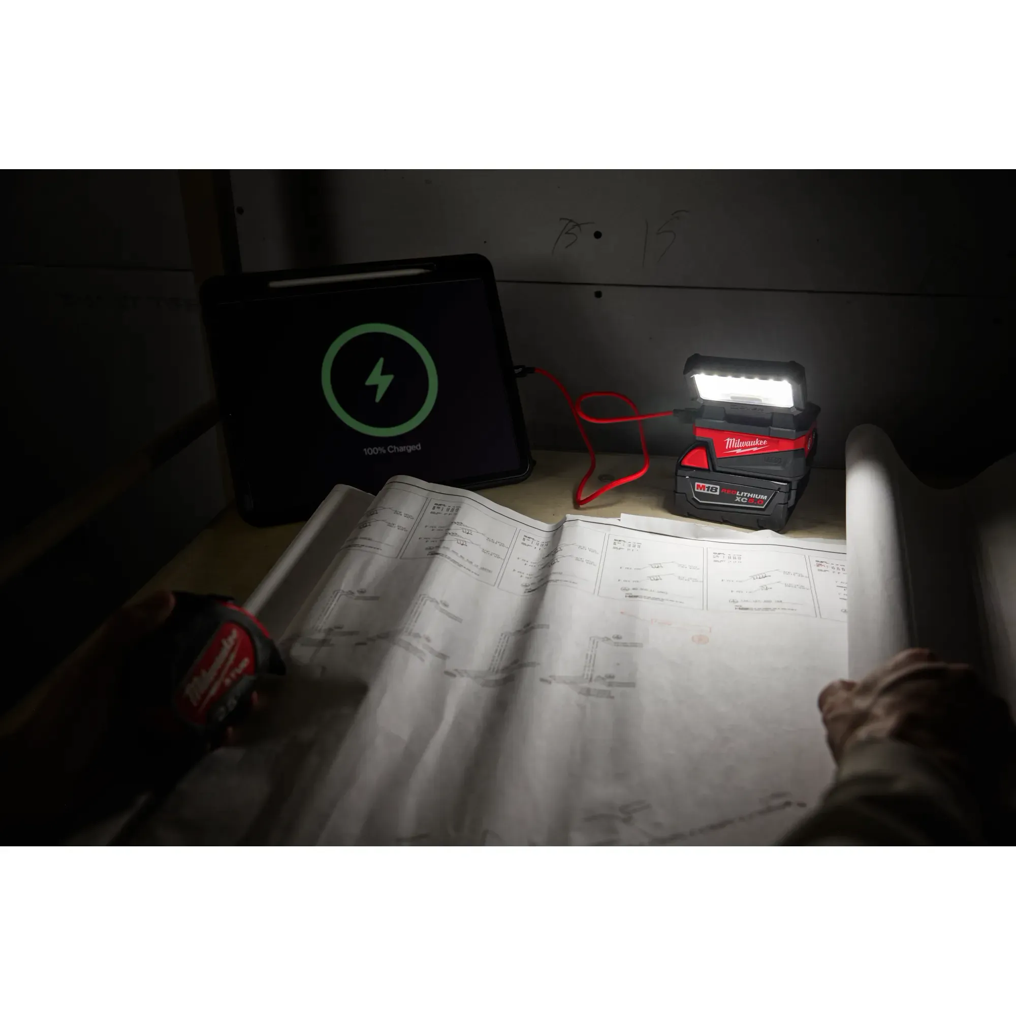 Milwaukee 2359-20, M18™ ROVER™ Compact Folding Flood Light w/ USB Charging - Image 2