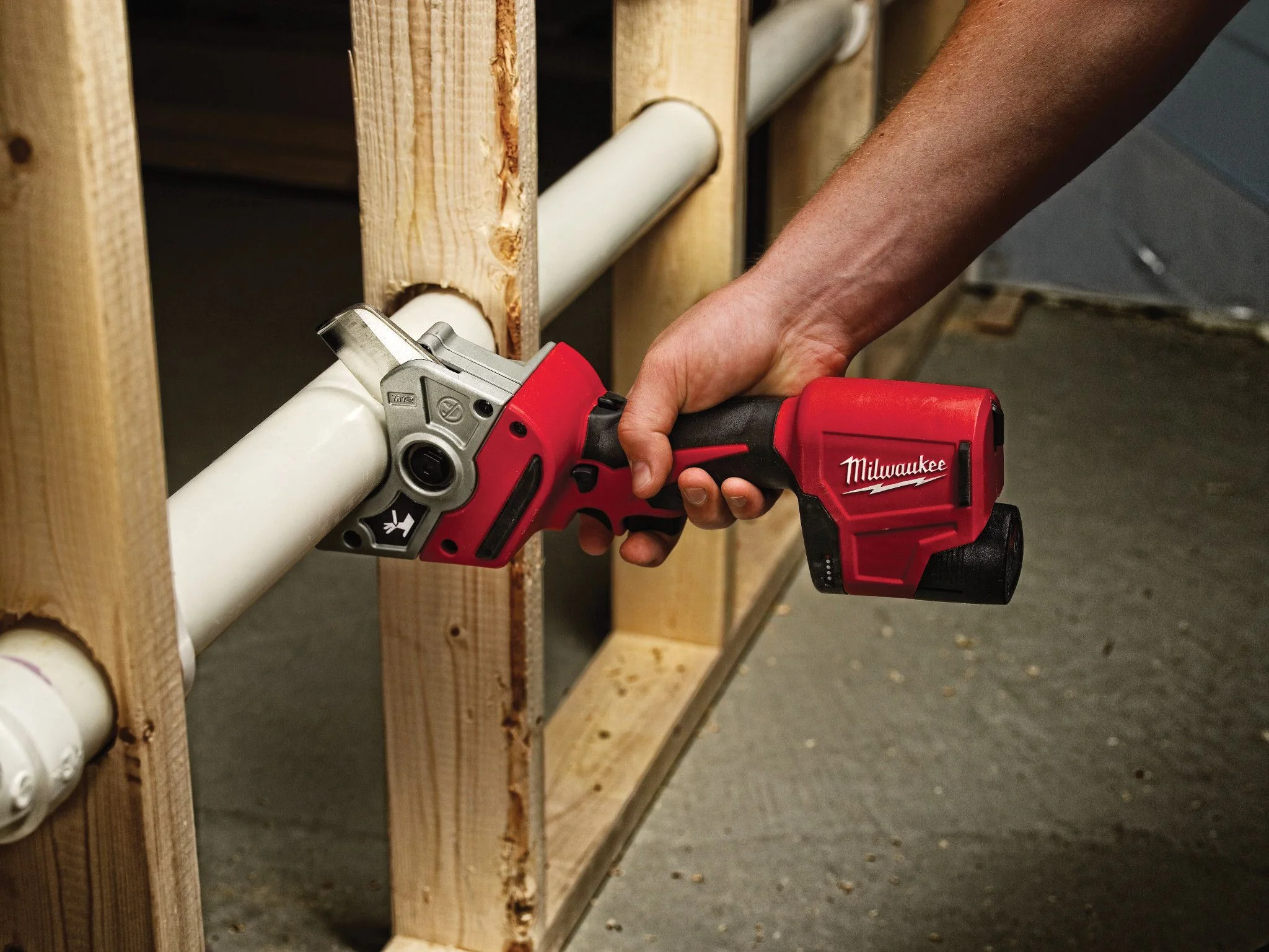 Milwaukee 2470-20, M12™ Plastic Pipe Shear (Tool Only) - Image 3