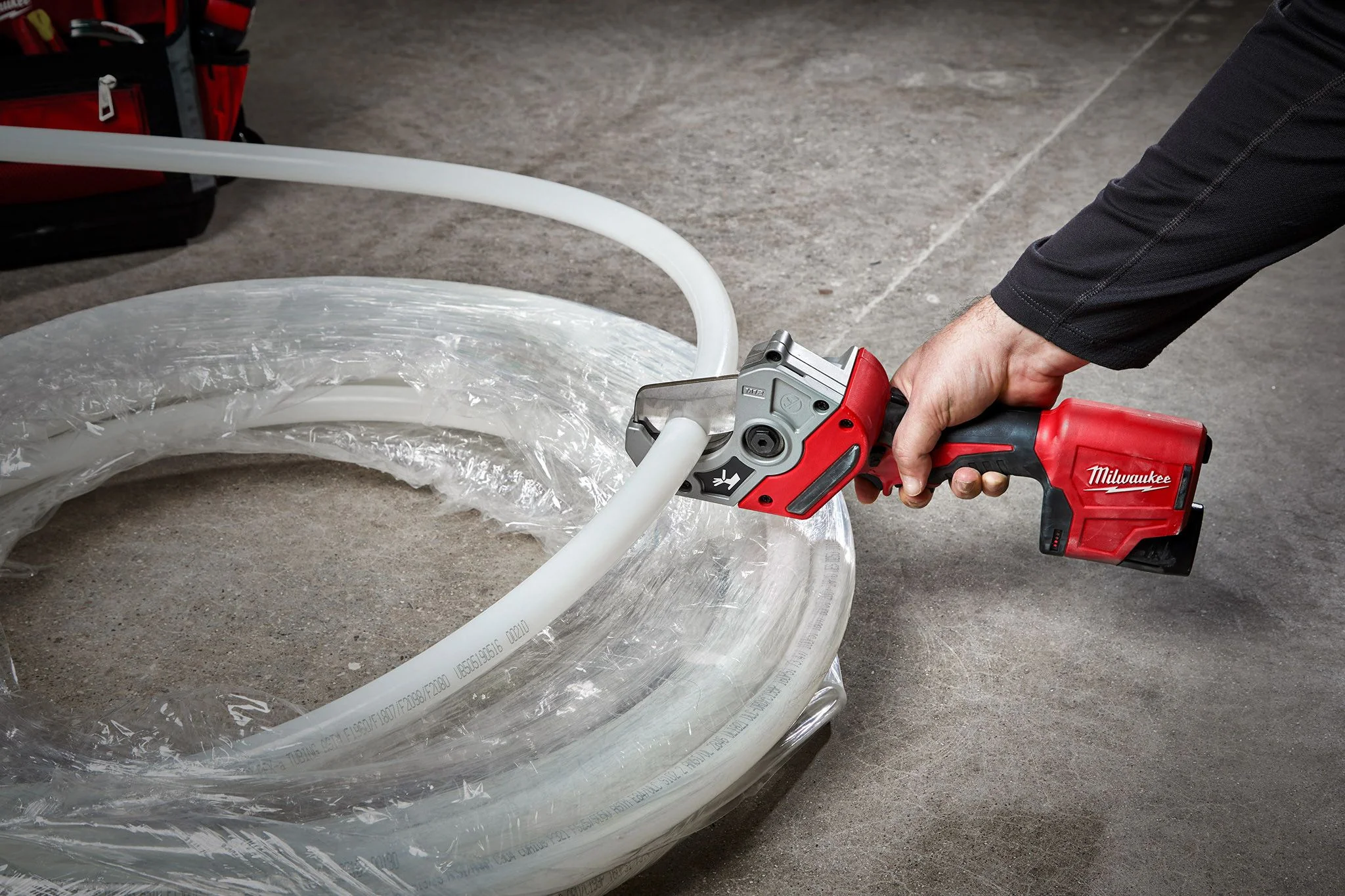 Milwaukee 2470-20, M12™ Plastic Pipe Shear (Tool Only) - Image 4