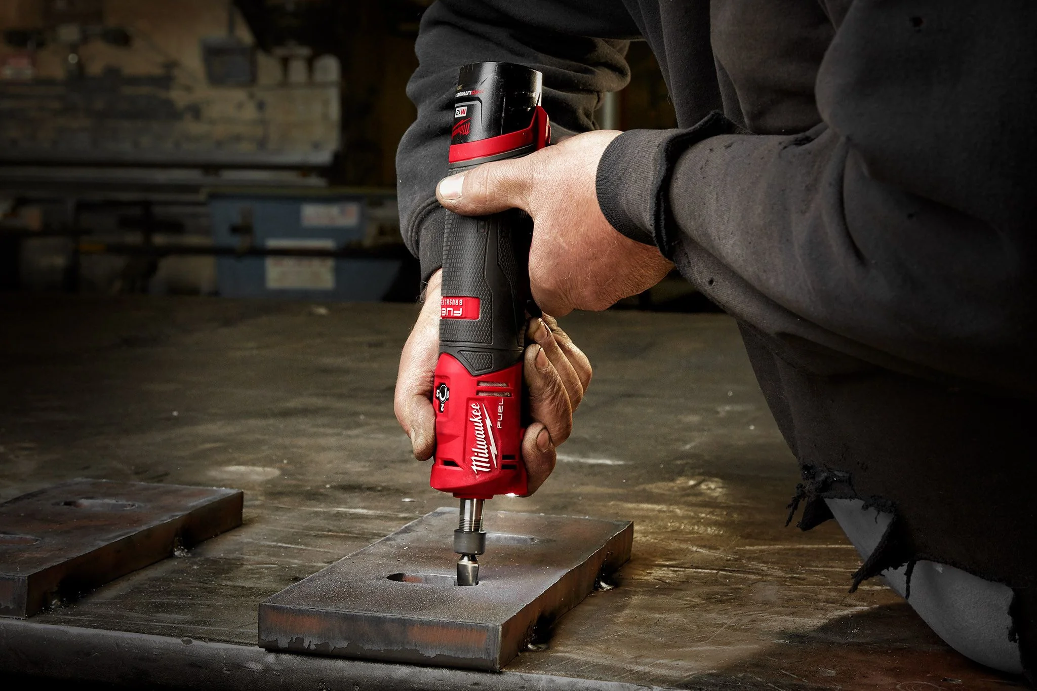 Milwaukee 2486-22, M12 FUEL 1/4" Straight Die Grinder Kit - Image 6
