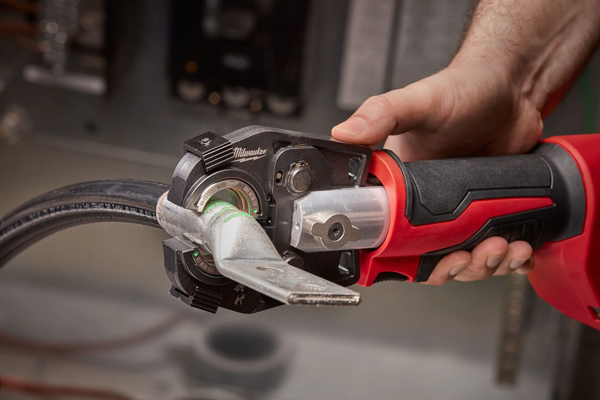 Milwaukee 2679-22, M18 FORCE LOGIC 600 MCM Crimper - Image 3