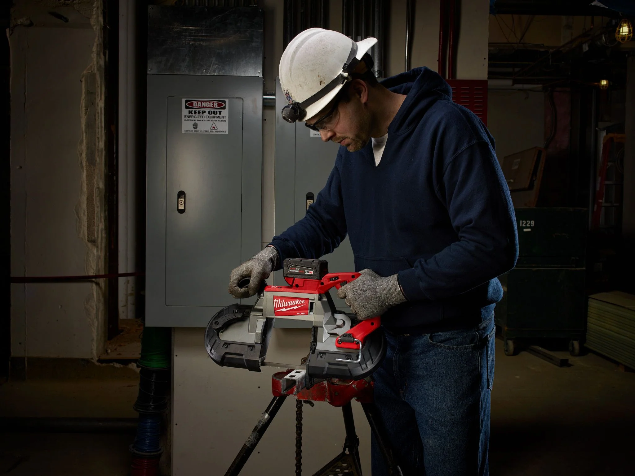 Milwaukee 2729-22, M18 FUEL™ Deep Cut Band Saw Kit (2 Battery) - Image 3